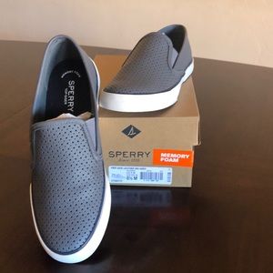 Sperry Pier Side Leather slip on Grey